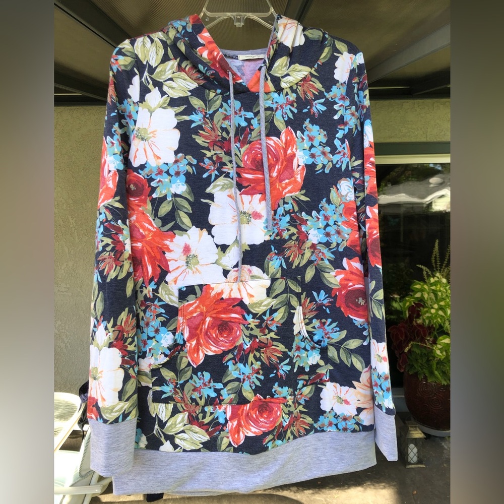 12 PM by Mon Ami lightweight tunic sweatshirt